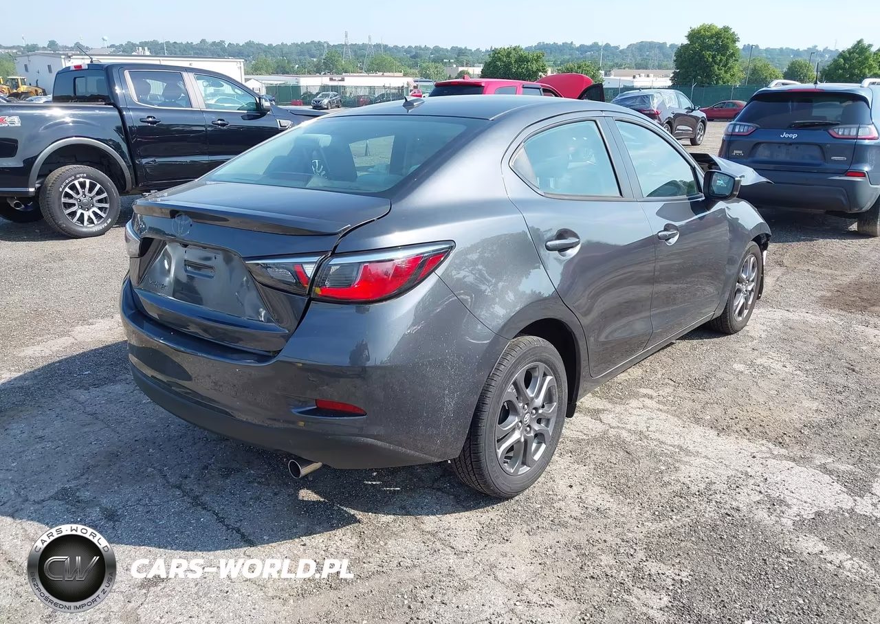 2019 Toyota Yaris Le VIN:3MYDLBYV4KY513198 - 4
