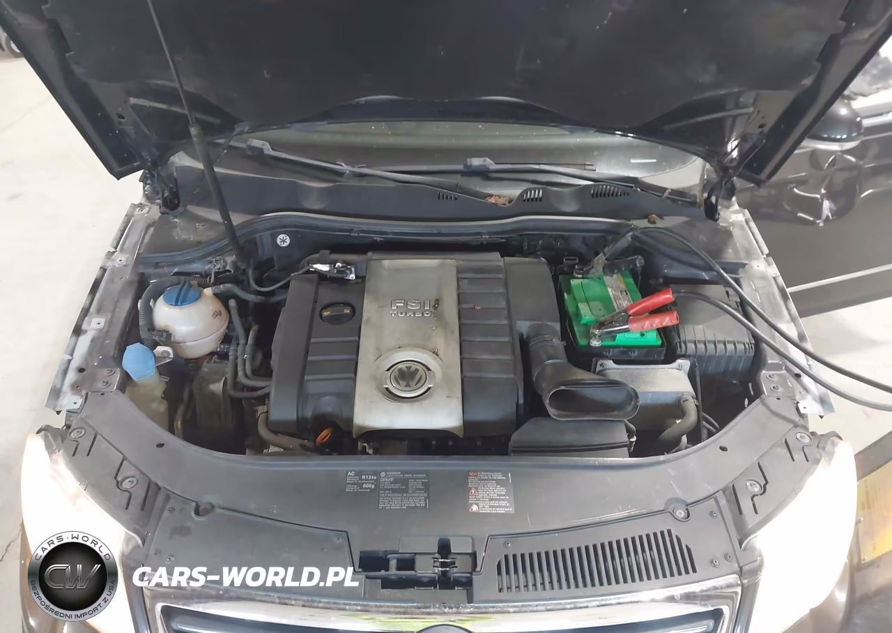 2008 Volkswagen Passat Lux VIN:WVWTK73C28E010517 - 10