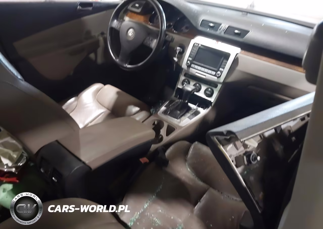 2008 Volkswagen Passat Lux VIN:WVWTK73C28E010517 - 5