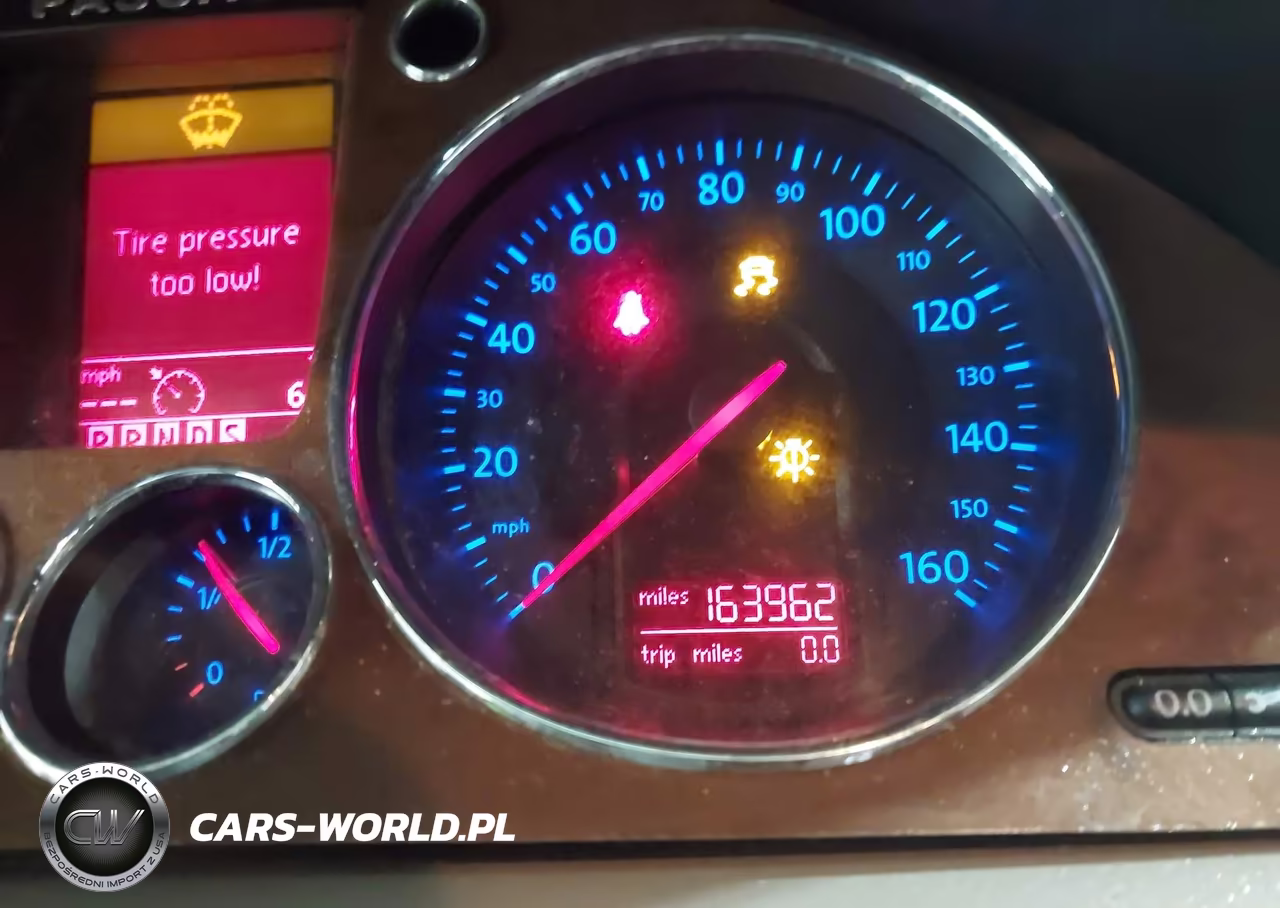 2008 Volkswagen Passat Lux VIN:WVWTK73C28E010517 - 7
