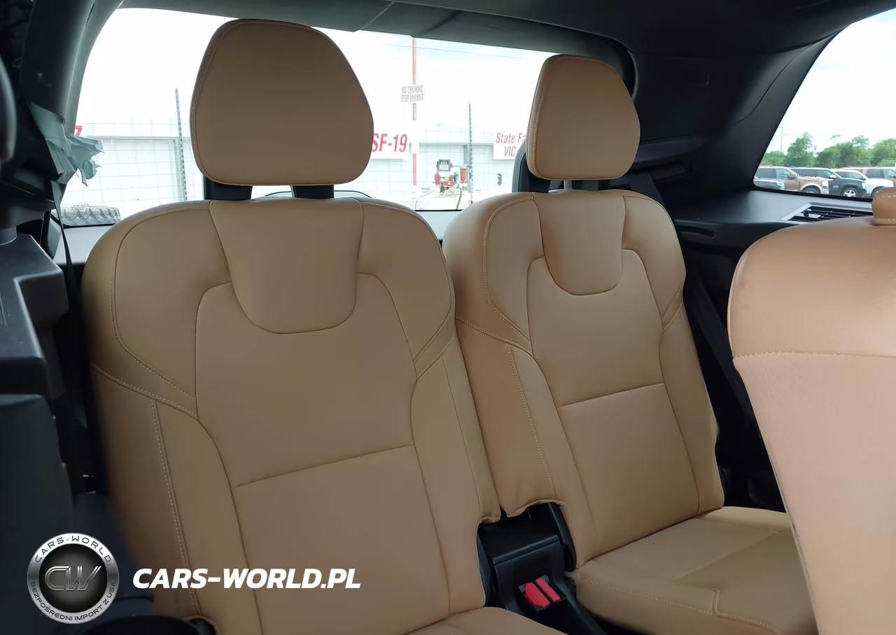2018 Volvo Xc90 T5 Momentum VIN:YV4102CK3J1342614 - 17