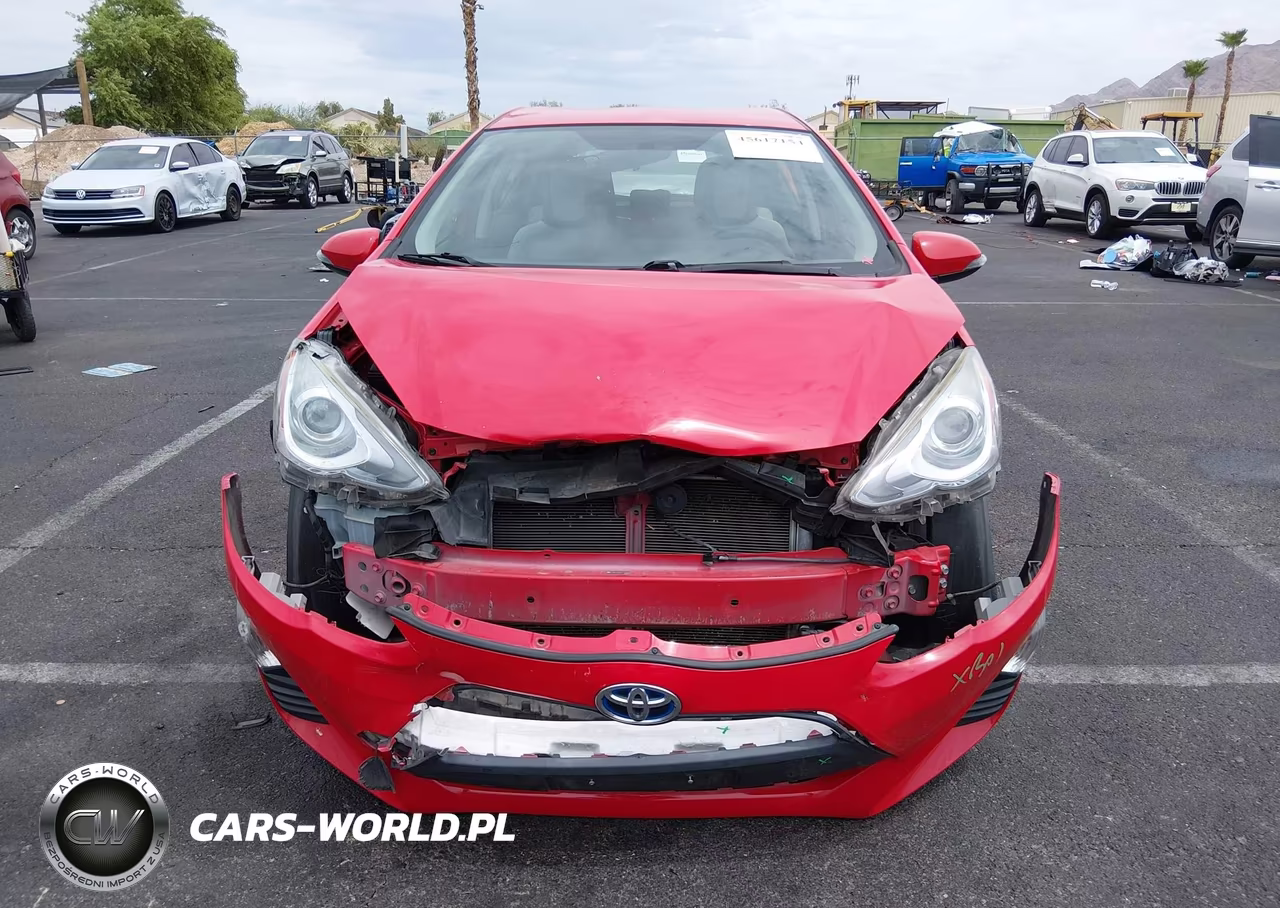 2016 Toyota Prius C One VIN:JTDKDTB30G1134968 - 12