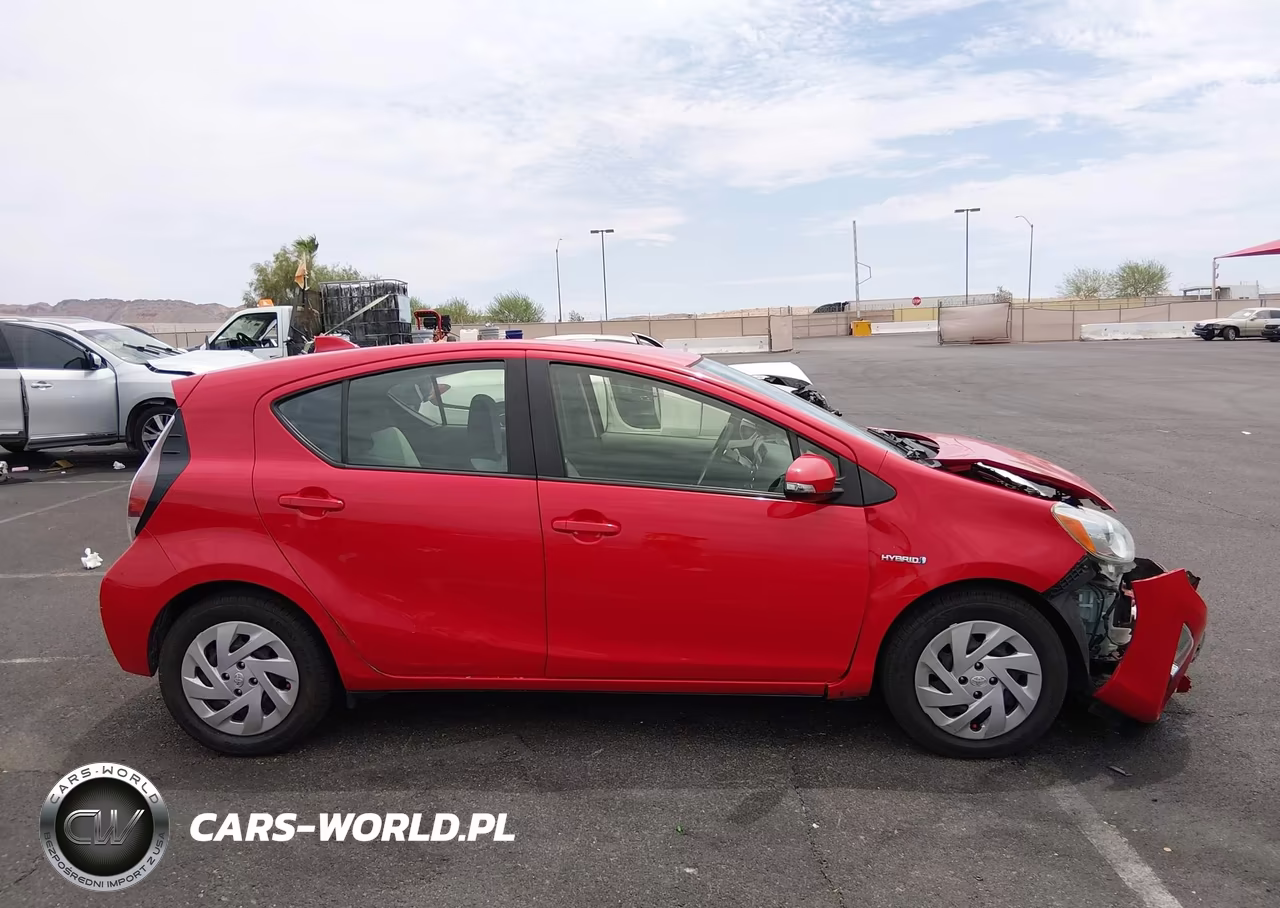 2016 Toyota Prius C One VIN:JTDKDTB30G1134968 - 13