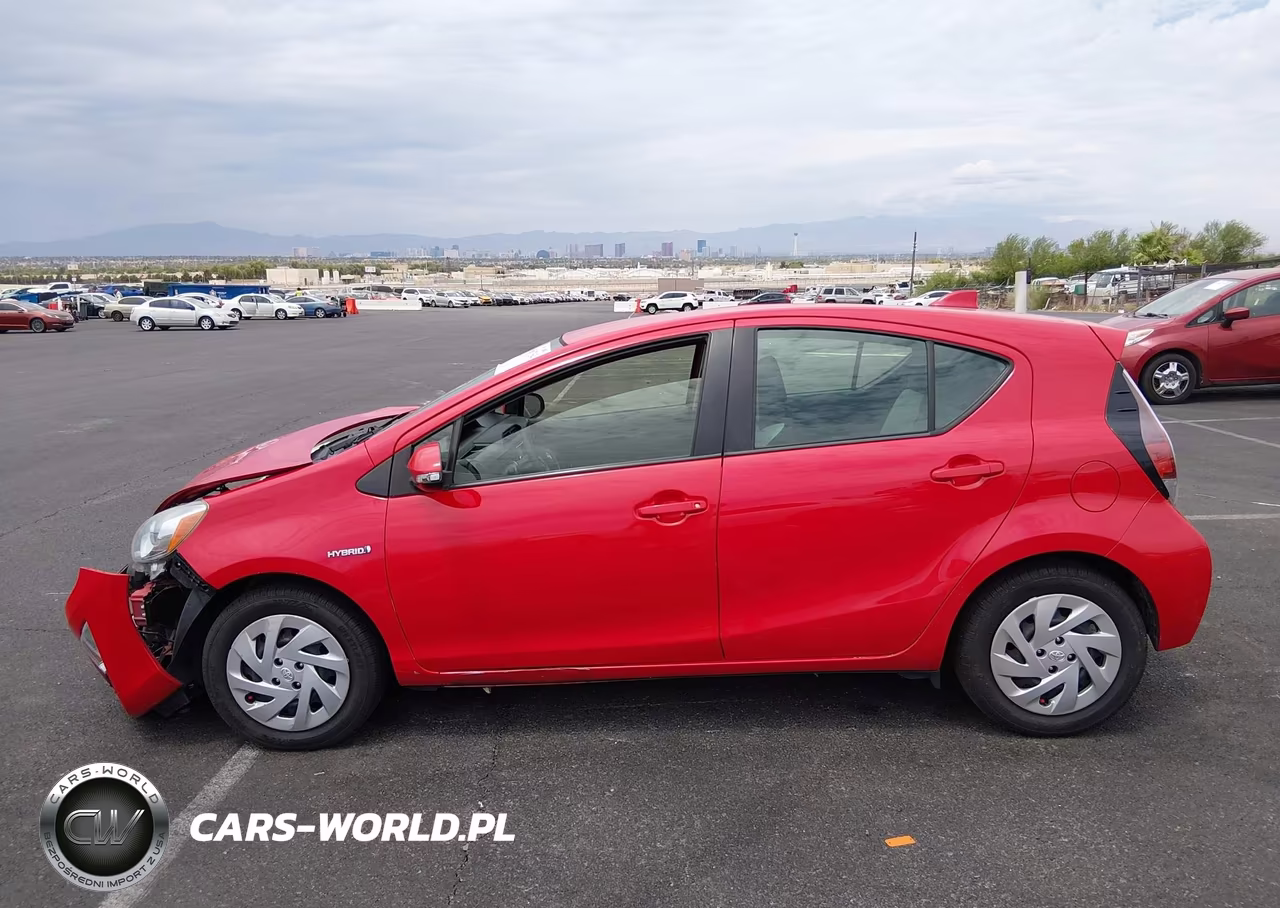 2016 Toyota Prius C One VIN:JTDKDTB30G1134968 - 14