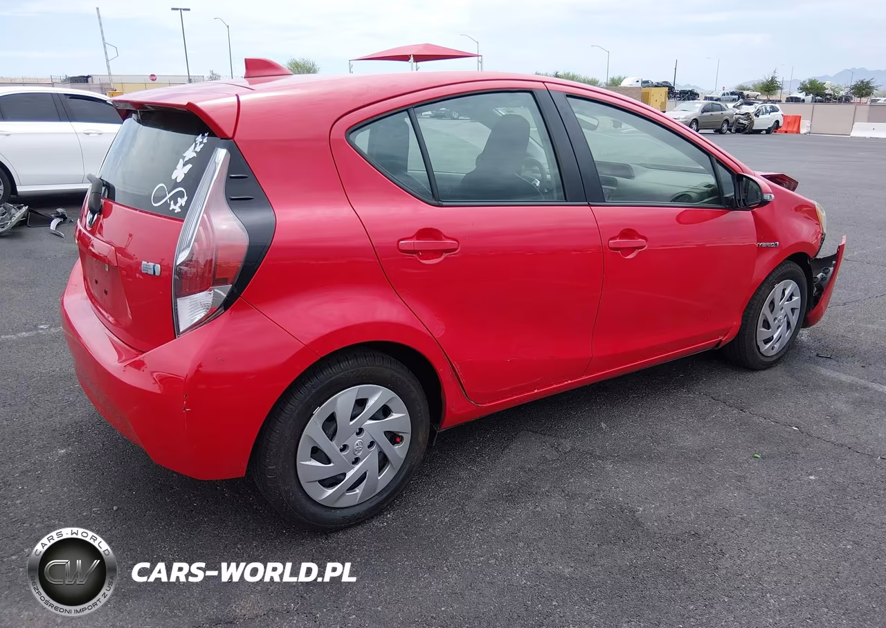 2016 Toyota Prius C One VIN:JTDKDTB30G1134968 - 4