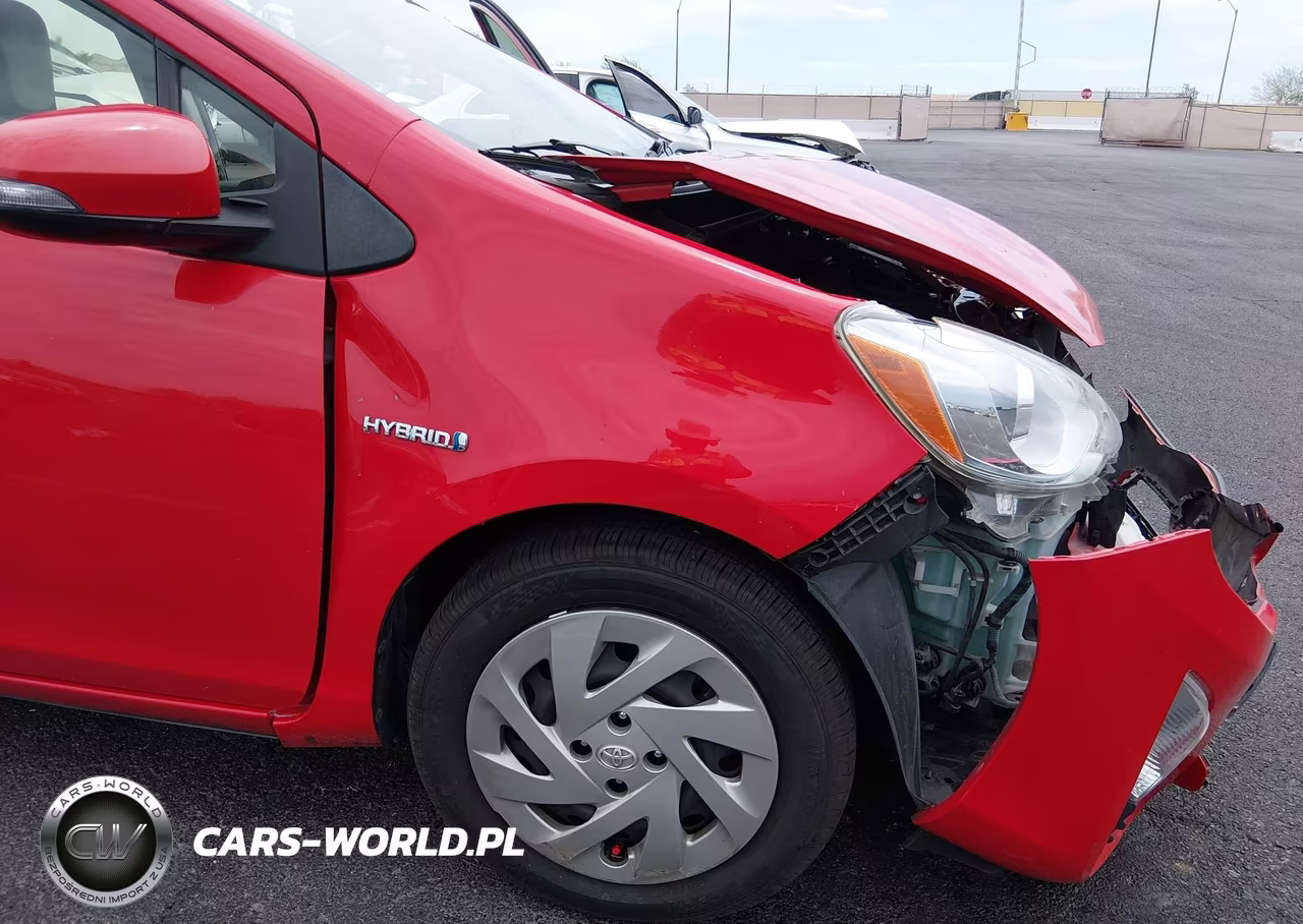 2016 Toyota Prius C One VIN:JTDKDTB30G1134968 - 6