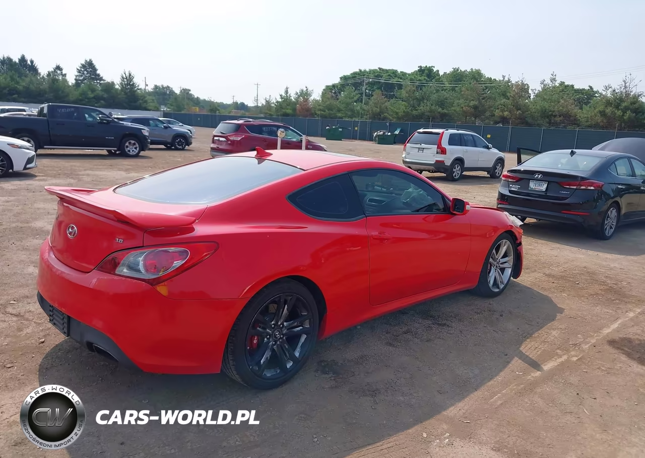 2011 Hyundai Genesis 3.8 Track VIN:KMHHU6KH1BU055867 - 4