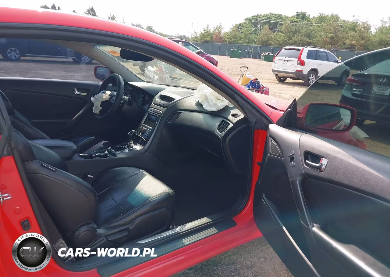 2011 Hyundai Genesis 3.8 Track VIN:KMHHU6KH1BU055867 - 5