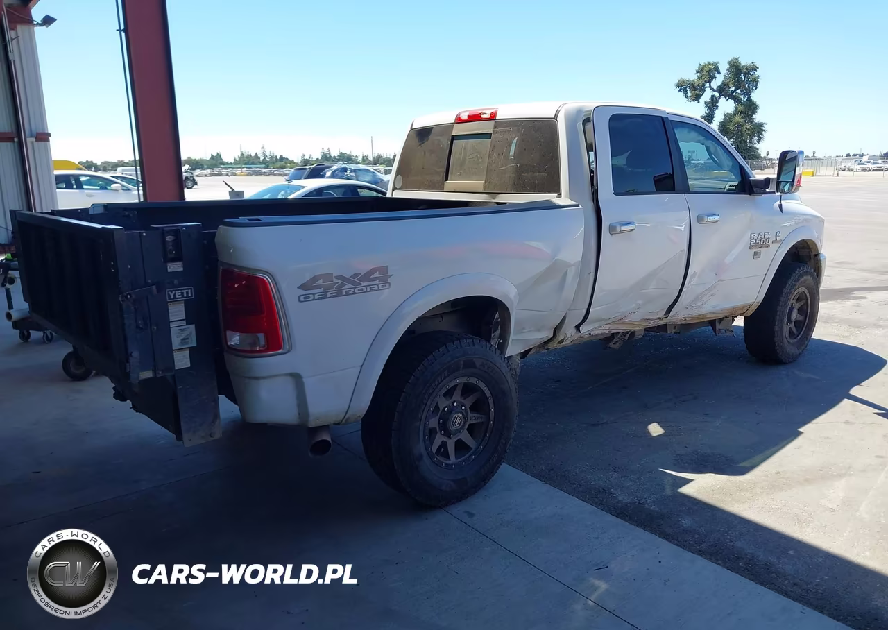 2017 Ram 2500 Laramie 4X4 6'4 Box VIN:3C6UR5FL9HG547689 - 4