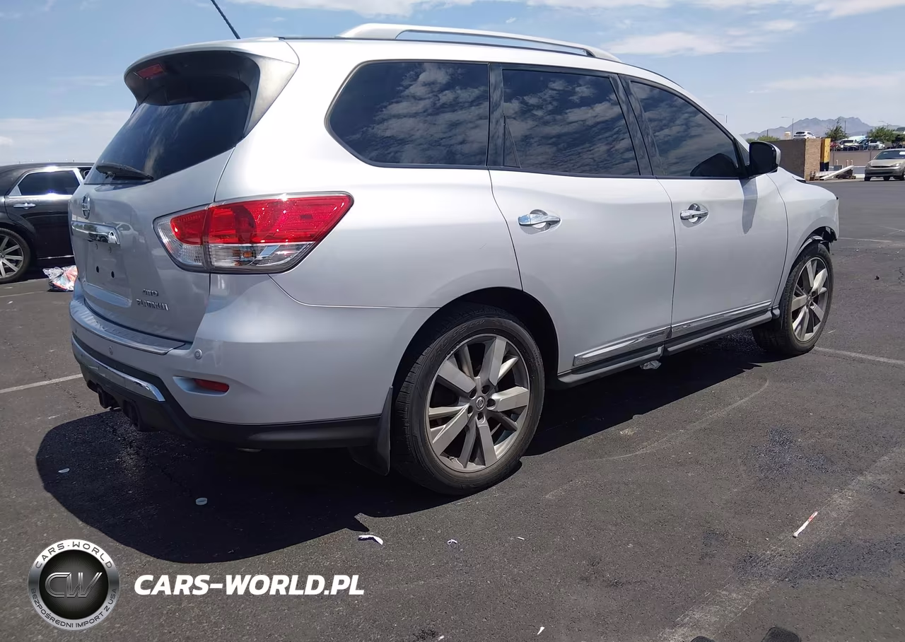 2015 Nissan Pathfinder Platinum VIN:5N1AR2MM7FC622312 - 4