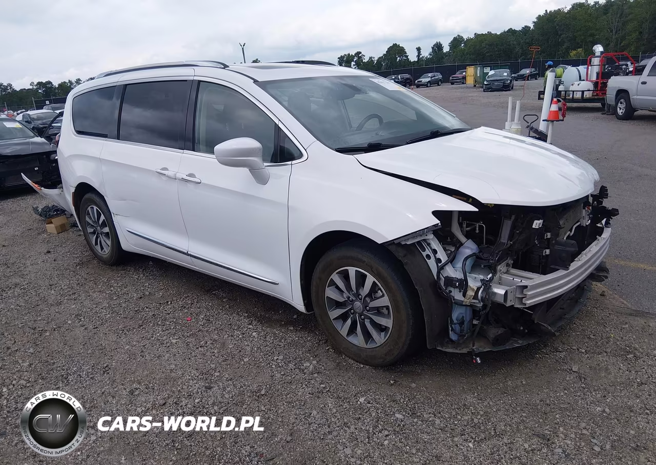 2020 Chrysler Pacifica Touring L Plus – zdjęcie 1 z 17