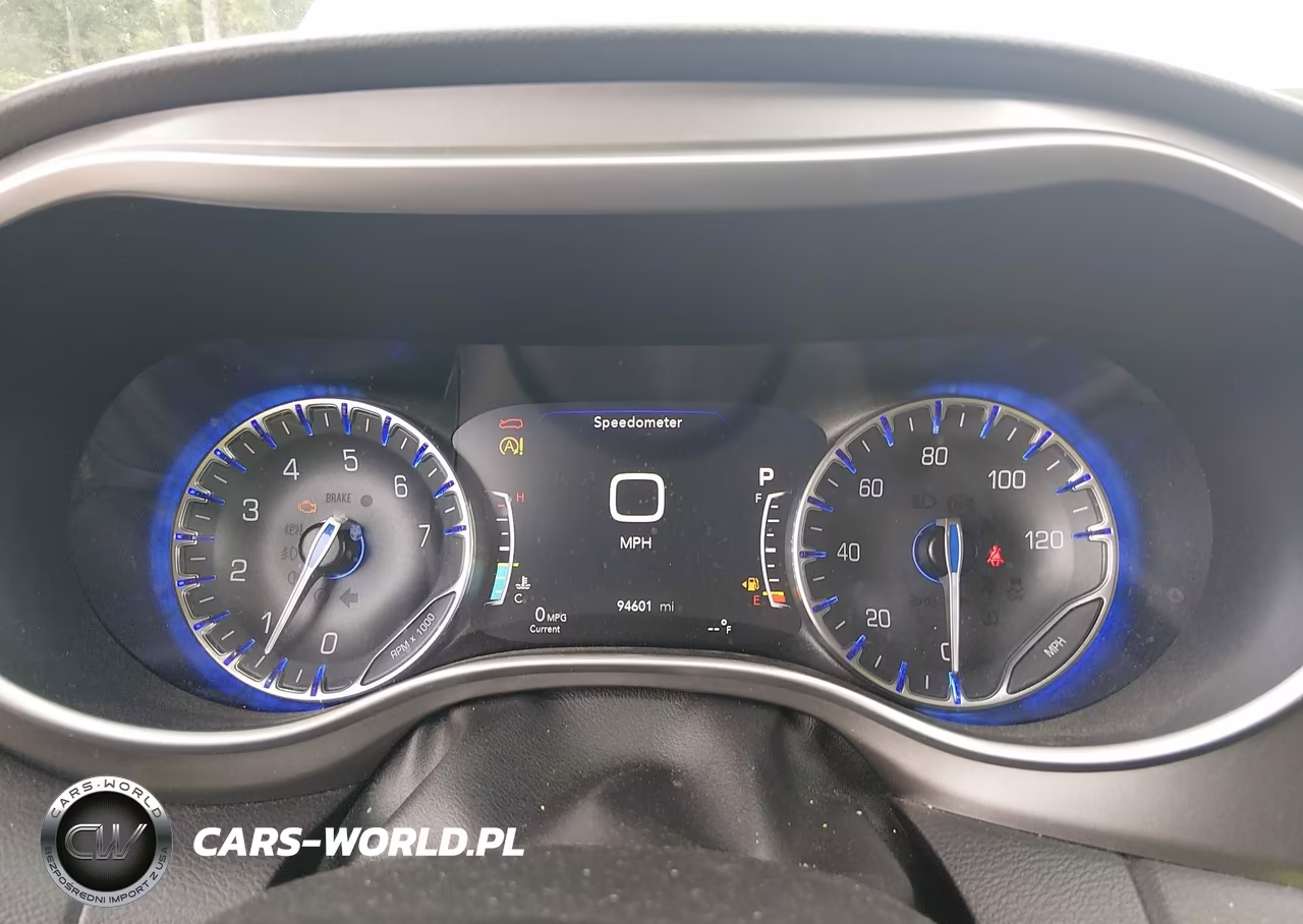 2020 Chrysler Pacifica Touring L Plus VIN:2C4RC1EG7LR252557 - 7