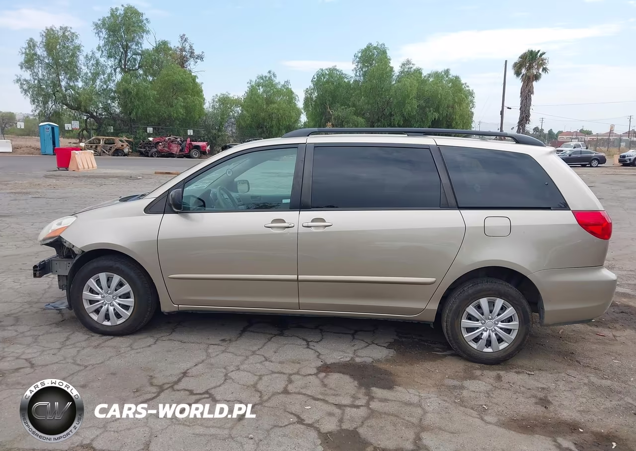 2010 Toyota Sienna Le VIN:5TDKK4CC6AS329185 - 15