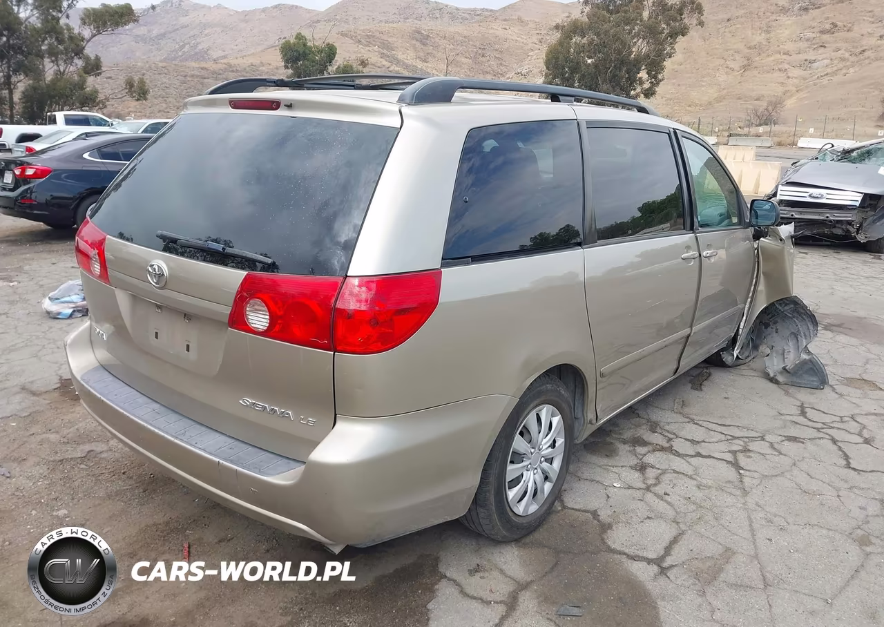 2010 Toyota Sienna Le VIN:5TDKK4CC6AS329185 - 4