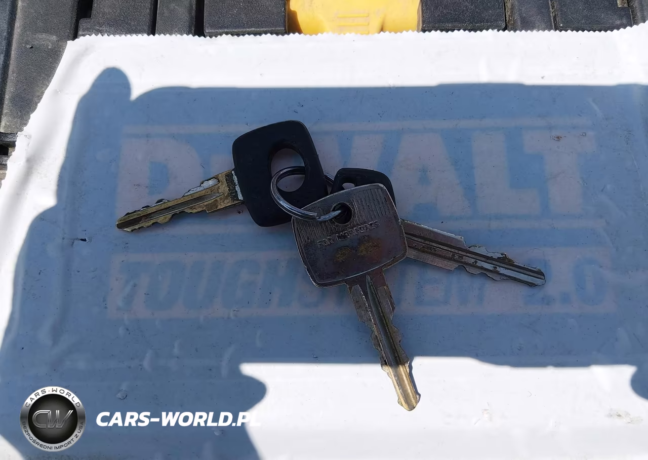 1985 Mercedes-Benz 300 Dt VIN:WDBAB33C1FA235711 - 11