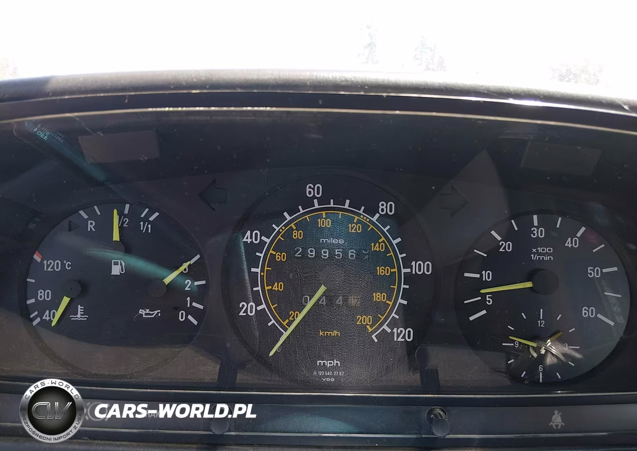 1985 Mercedes-Benz 300 Dt VIN:WDBAB33C1FA235711 - 7