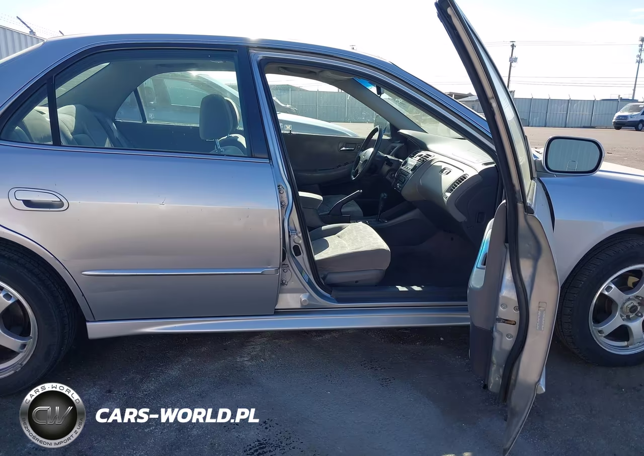 2002 Honda Accord 2.3 Ex VIN:JHMCG56602C035610 - 5