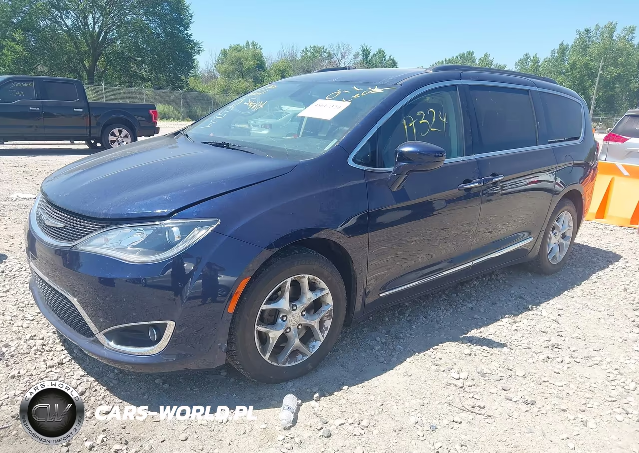 2017 Chrysler Pacifica Touring-L VIN:2C4RC1BG3HR805376 - 2
