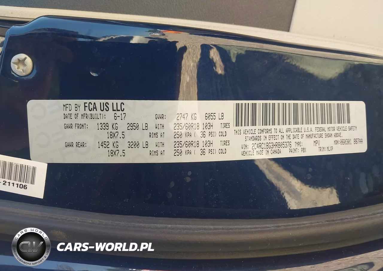 2017 Chrysler Pacifica Touring-L VIN:2C4RC1BG3HR805376 - 9