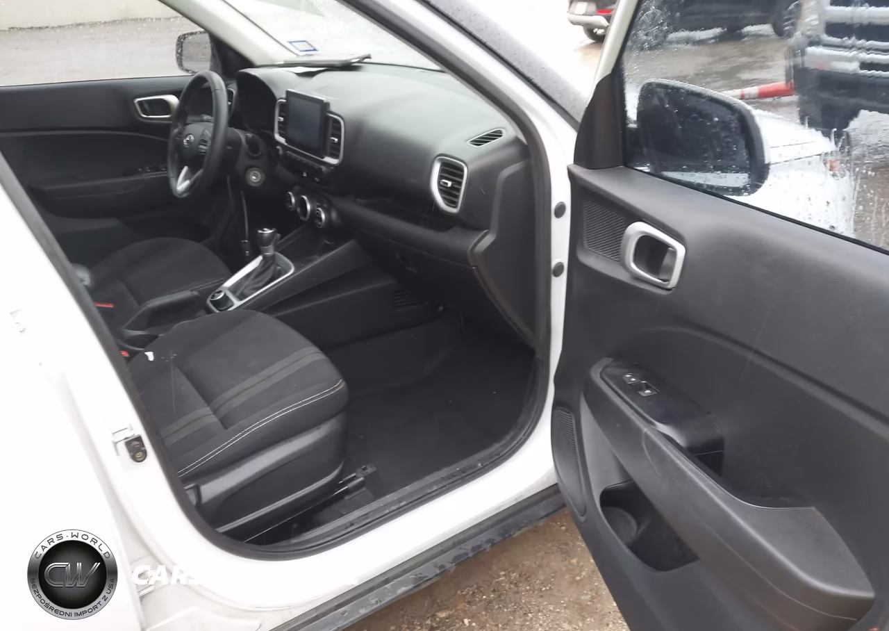 2021 Hyundai Venue Sel VIN:KMHRC8A34MU072657 - 5