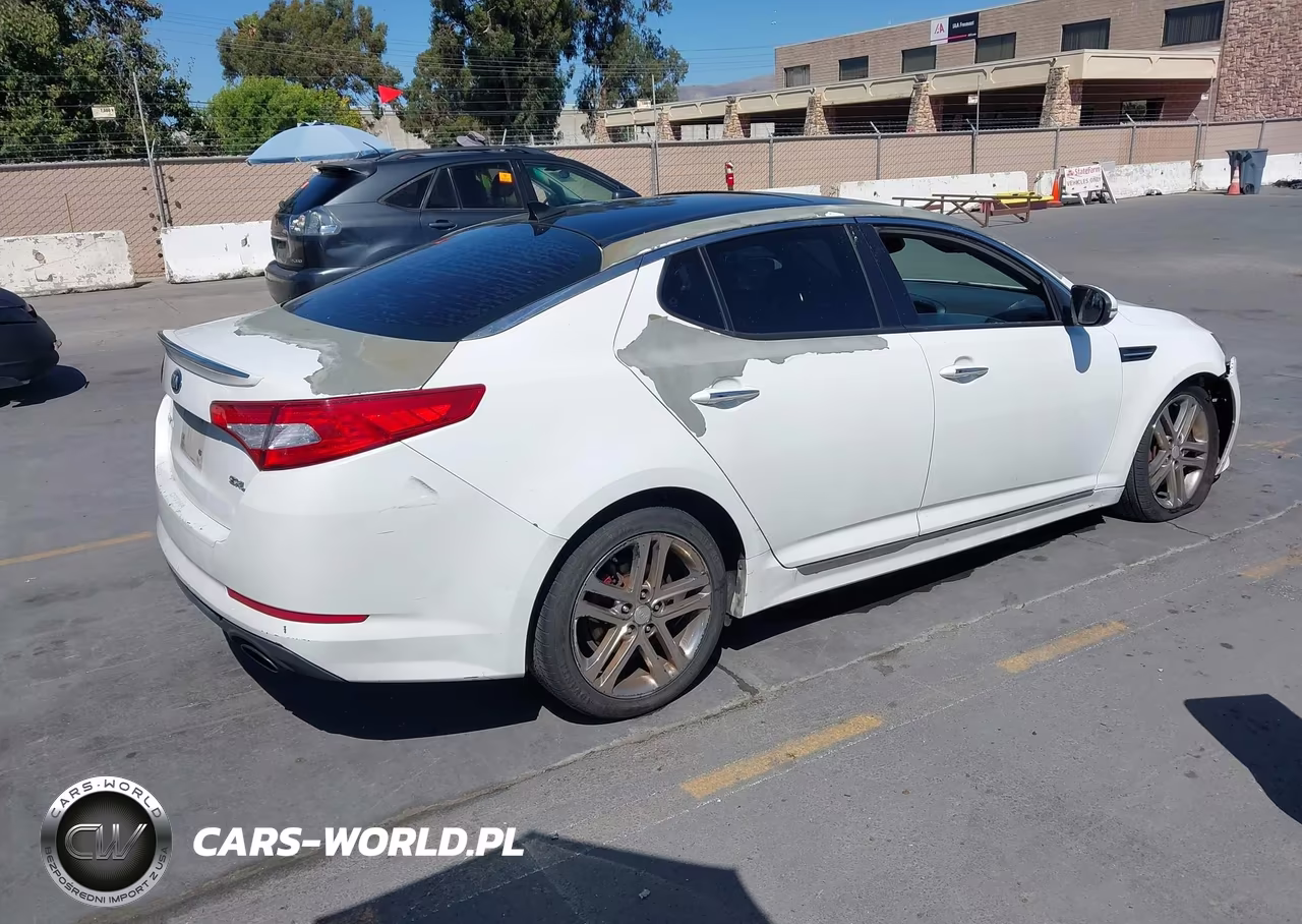 2013 Kia Optima Sx VIN:5XXGR4A65DG107256 - 4