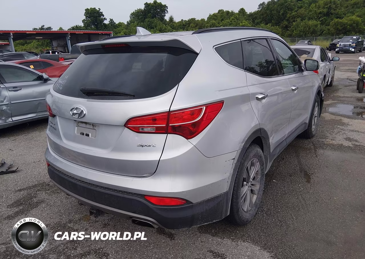 2016 Hyundai Santa Fe Sport 2.4L VIN:5XYZU3LB2GG366637 - 4