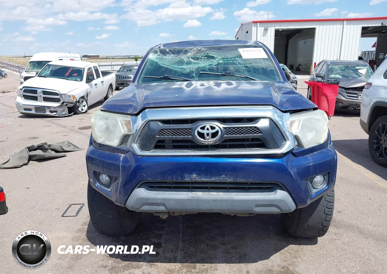 2014 Toyota Tacoma Base V6 VIN:3TMLU4EN3EM156261 - 12
