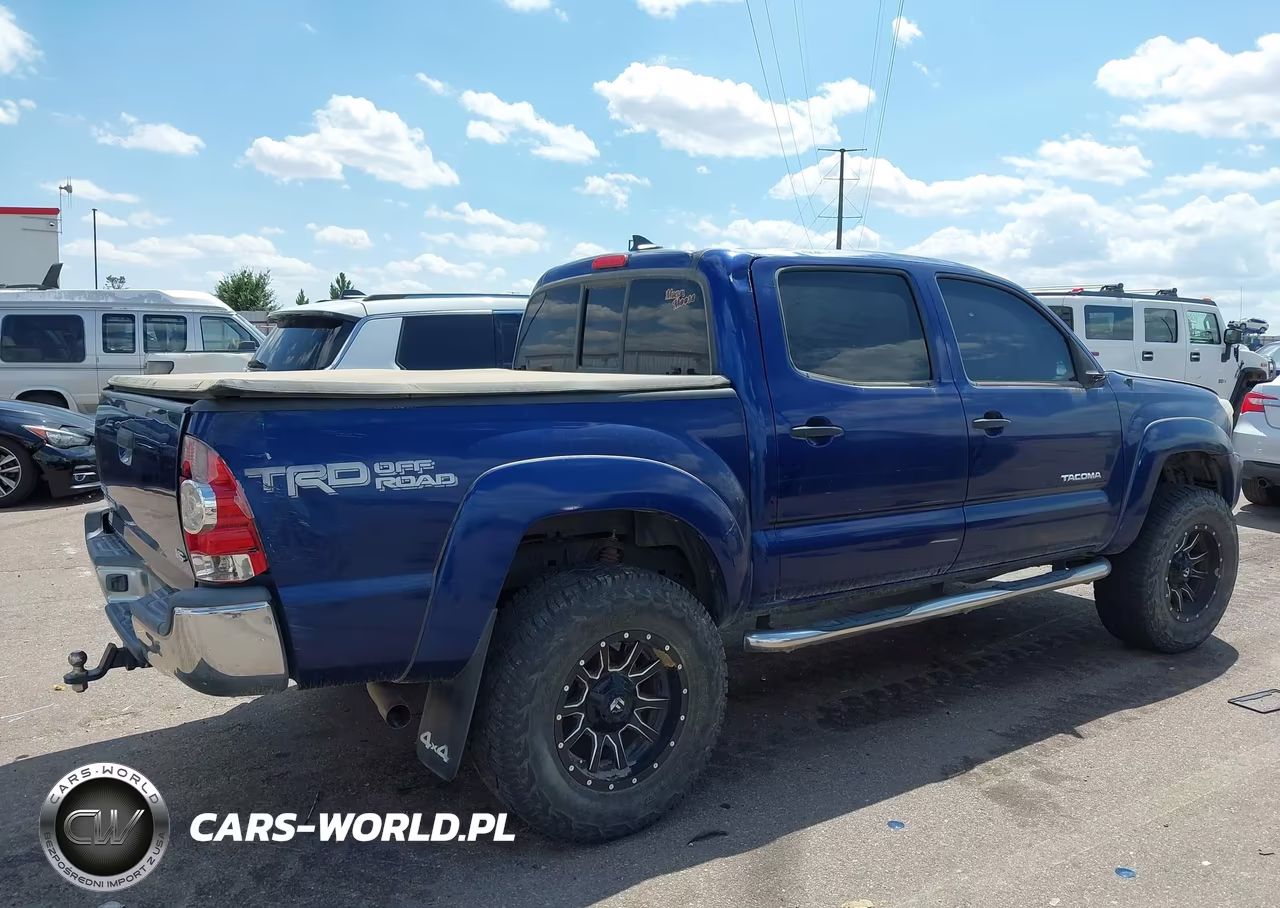 2014 Toyota Tacoma Base V6 VIN:3TMLU4EN3EM156261 - 4