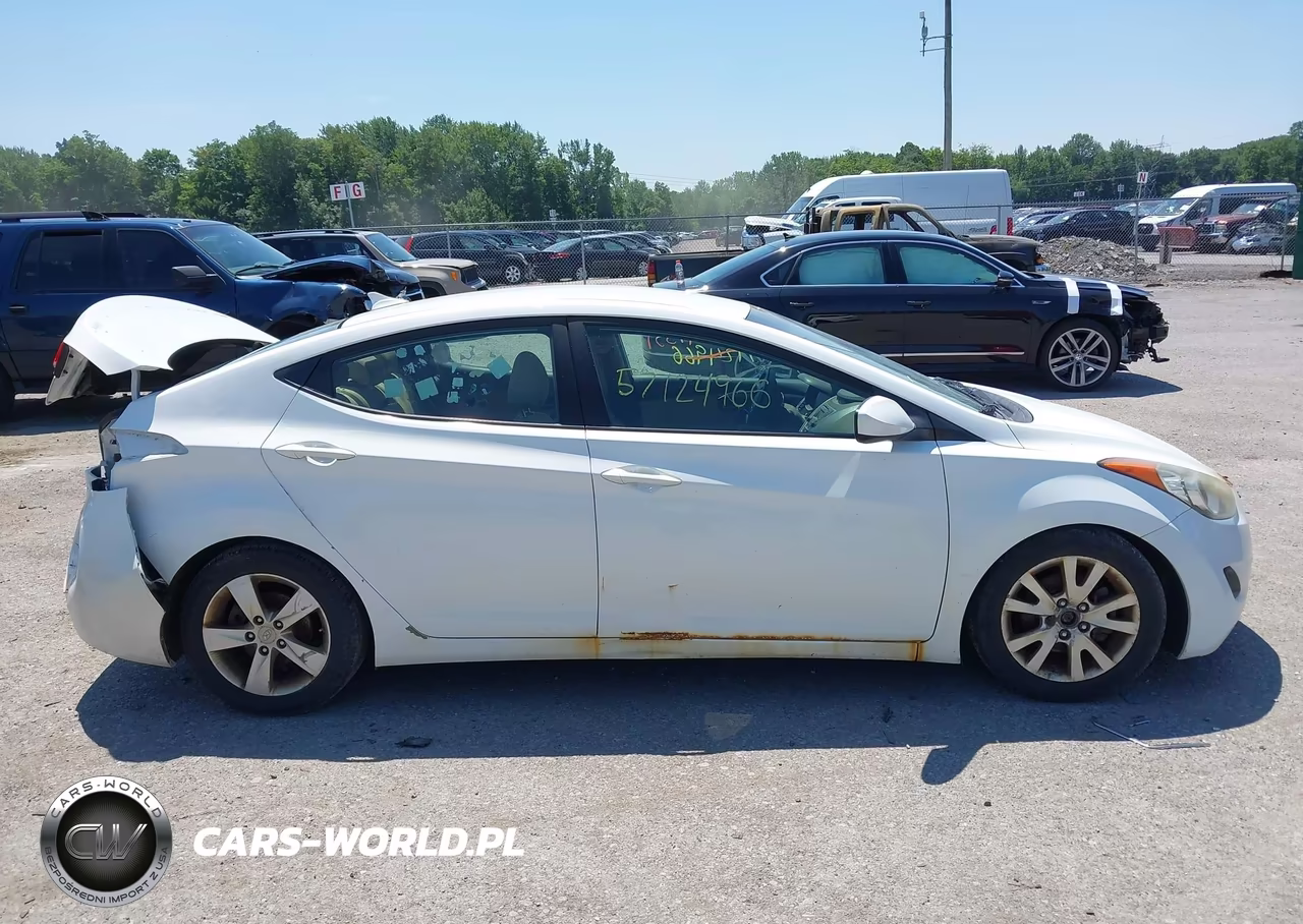 2013 Hyundai Elantra Gls VIN:5NPDH4AE9DH333978 - 13