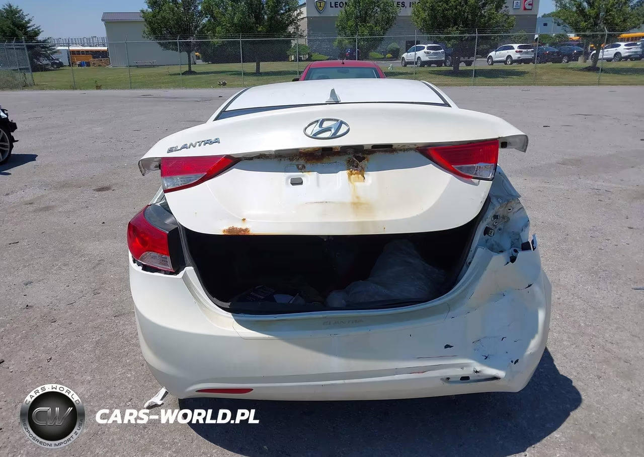 2013 Hyundai Elantra Gls VIN:5NPDH4AE9DH333978 - 16
