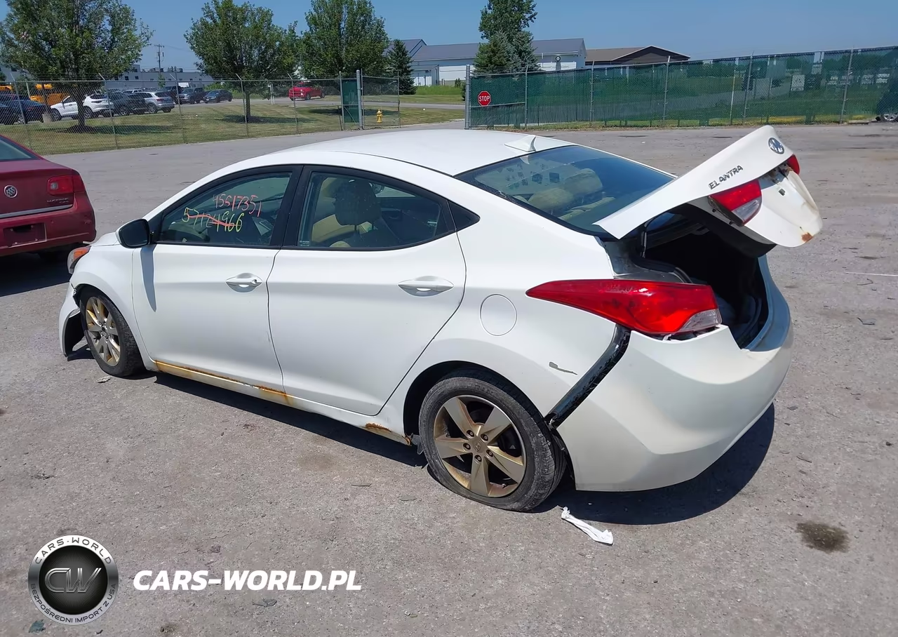 2013 Hyundai Elantra Gls VIN:5NPDH4AE9DH333978 - 3