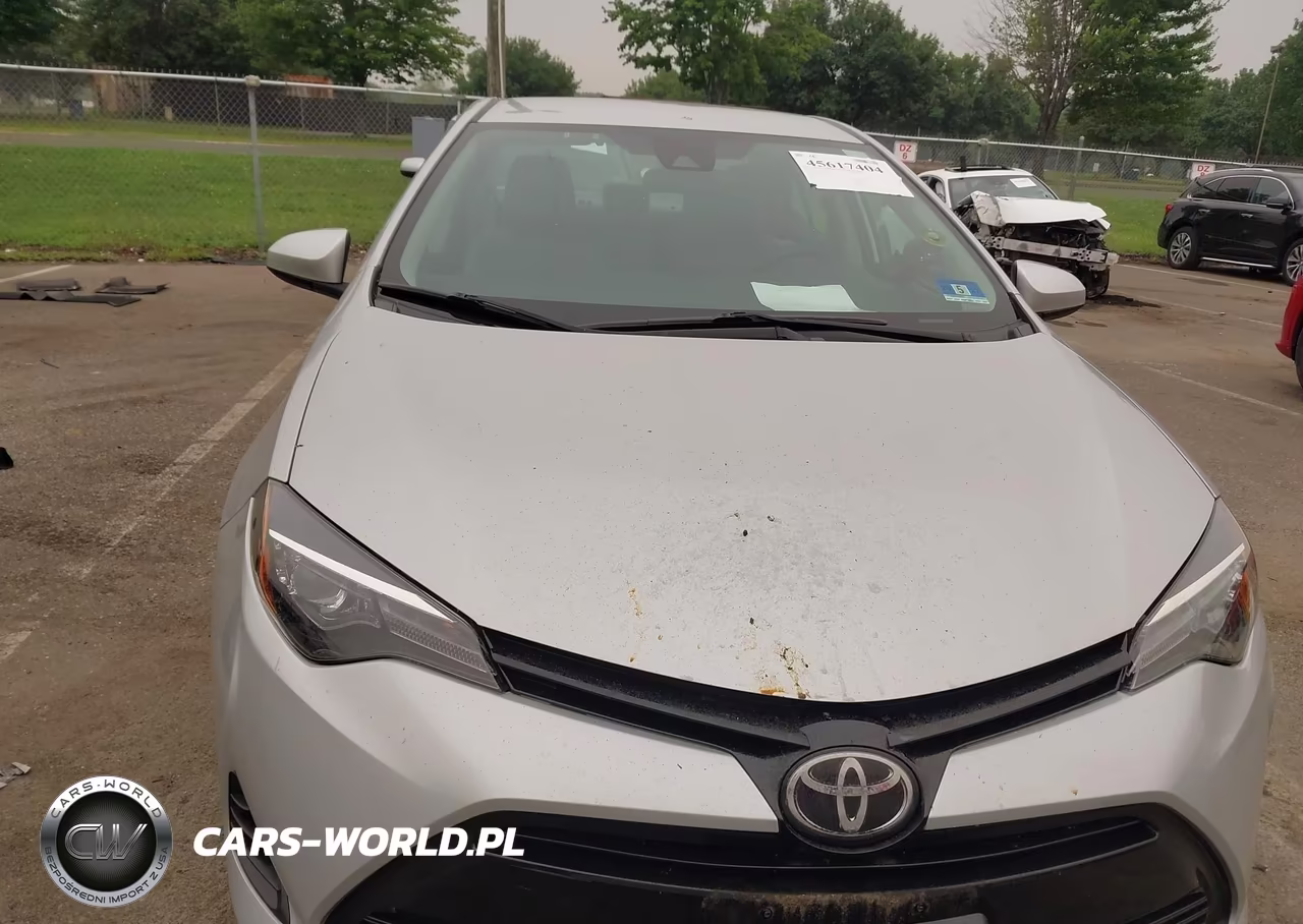 2018 Toyota Corolla Le VIN:2T1BURHE7JC981551 - 12