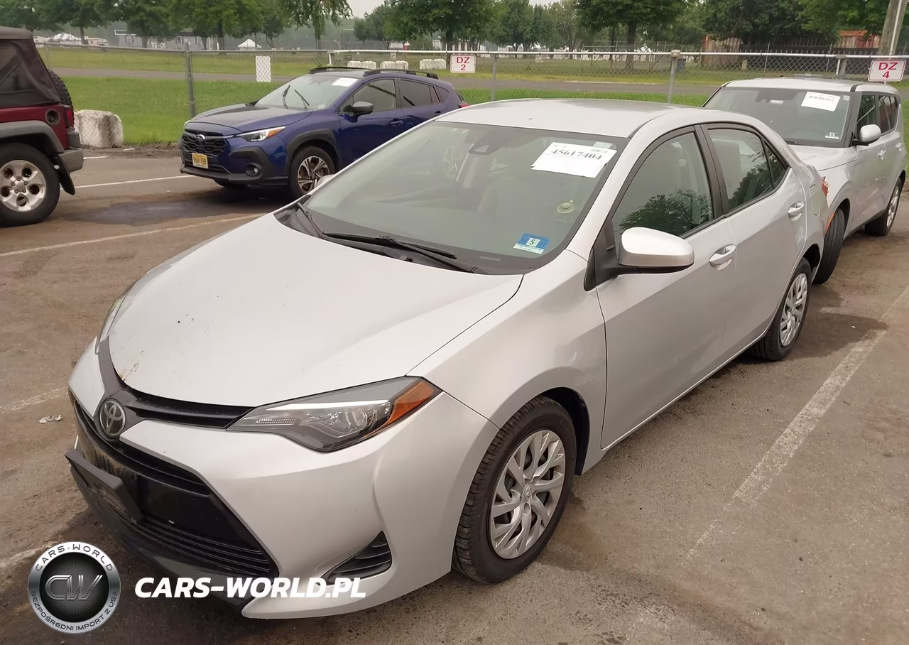 2018 Toyota Corolla Le VIN:2T1BURHE7JC981551 - 2