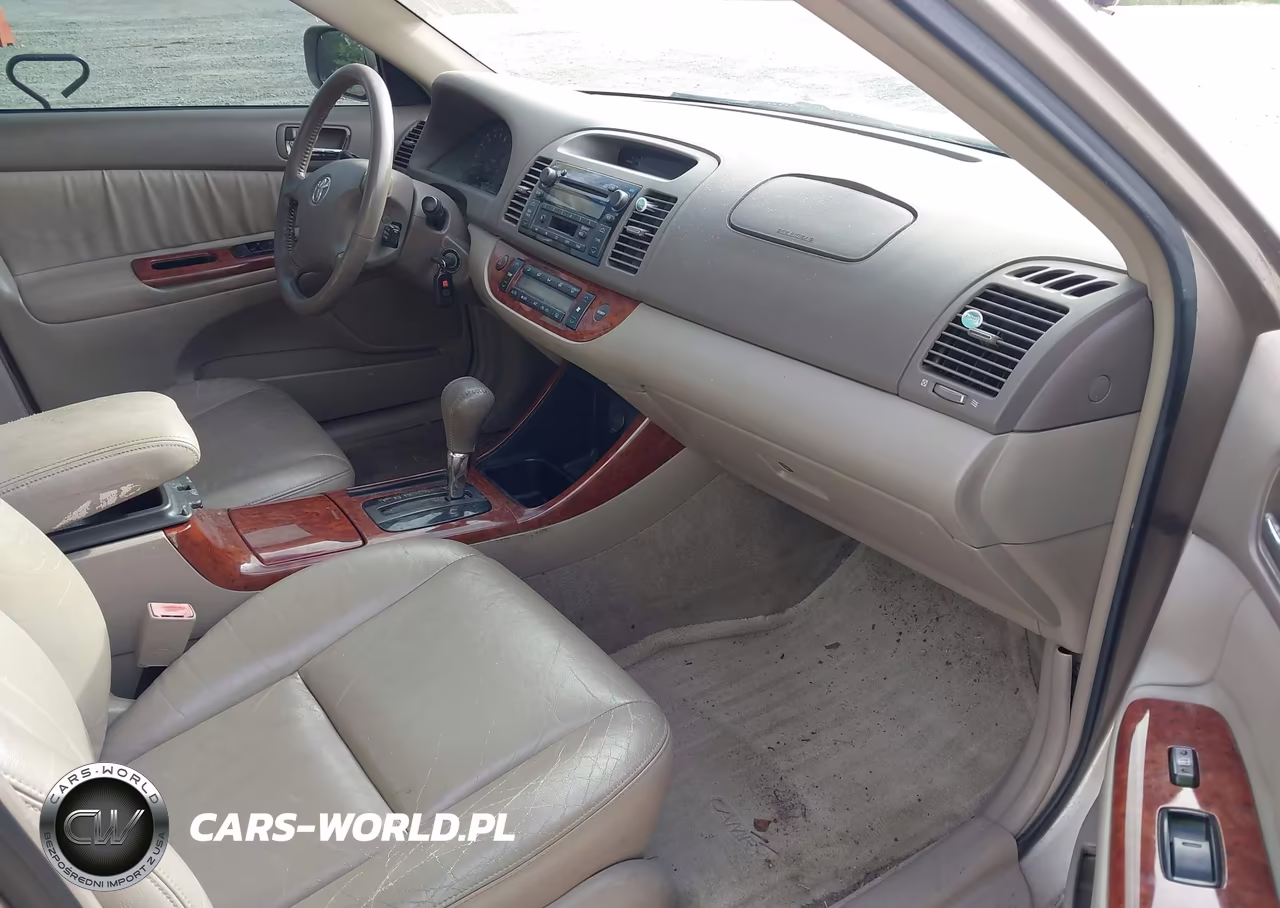 2003 Toyota Camry Xle VIN:4T1BE32KX3U249182 - 5