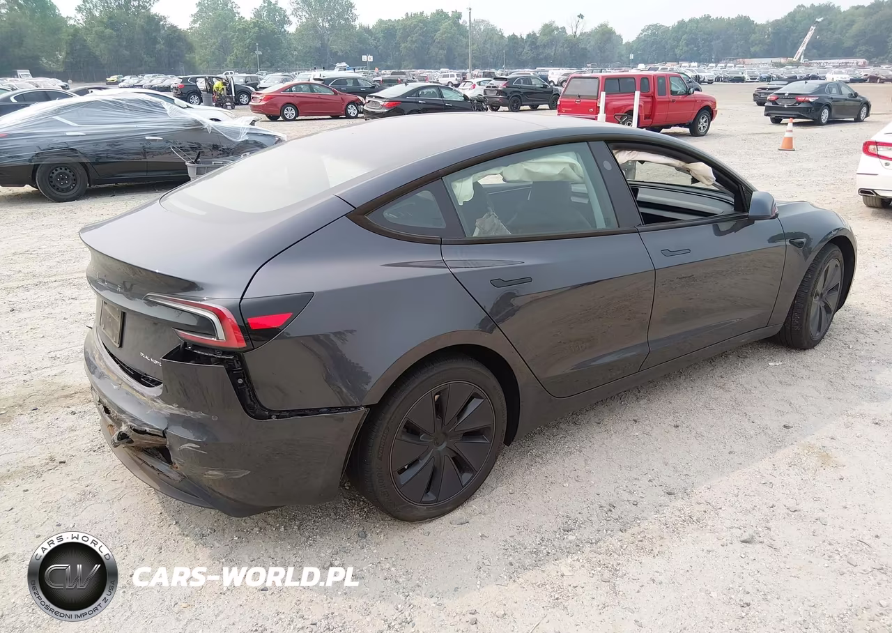2025 Tesla Model 3 Long Range All-Wheel Drive VIN:5YJ3E1EB0SF910251 - 4