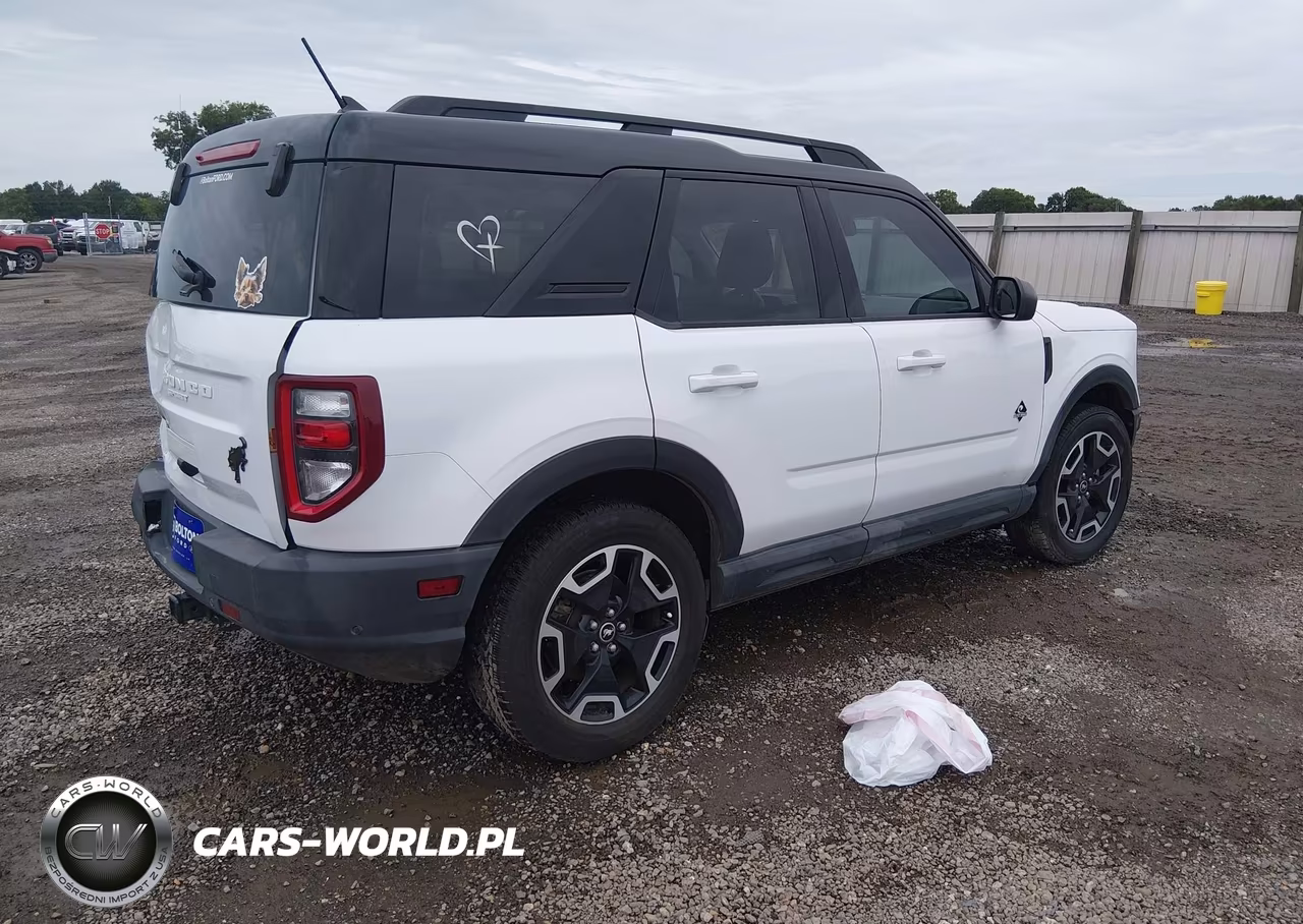 2021 Ford Bronco Sport Outer Banks VIN:3FMCR9C67MRA39824 - 4