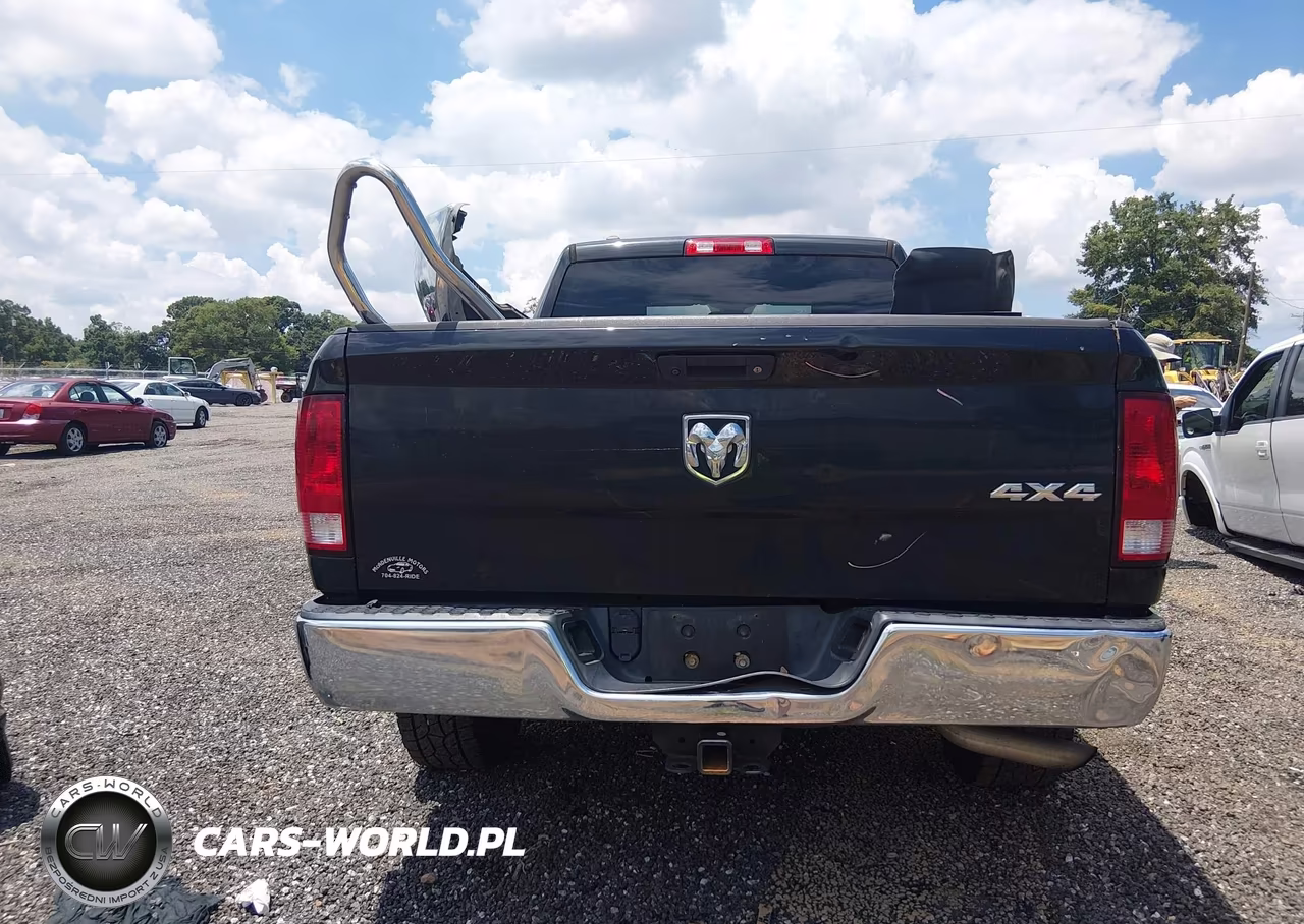 2018 Ram 1500 Tradesman 4X4 6'4 Box VIN:1C6RR7FG8JS156505 - 17