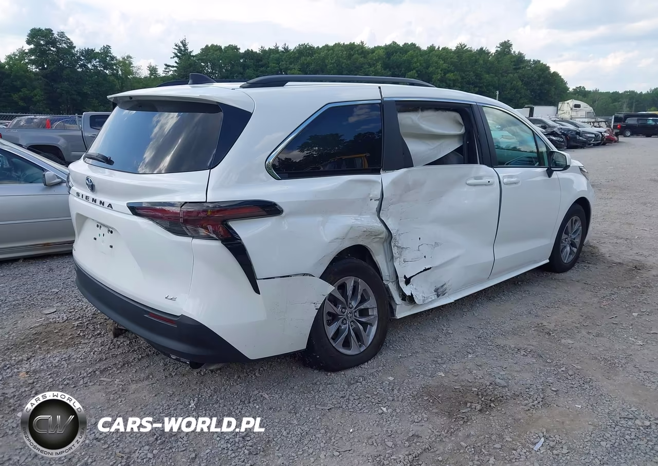 2025 Toyota Sienna Le VIN:5TDBSKFCXSS156899 - 4