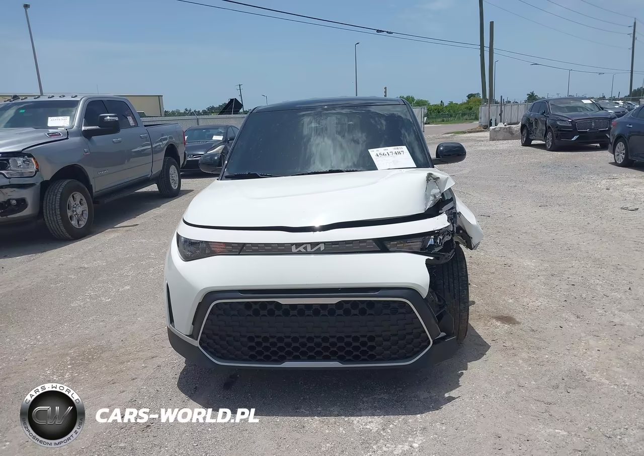 2023 Kia Soul S VIN:KNDJ23AU2P7200073 - 11