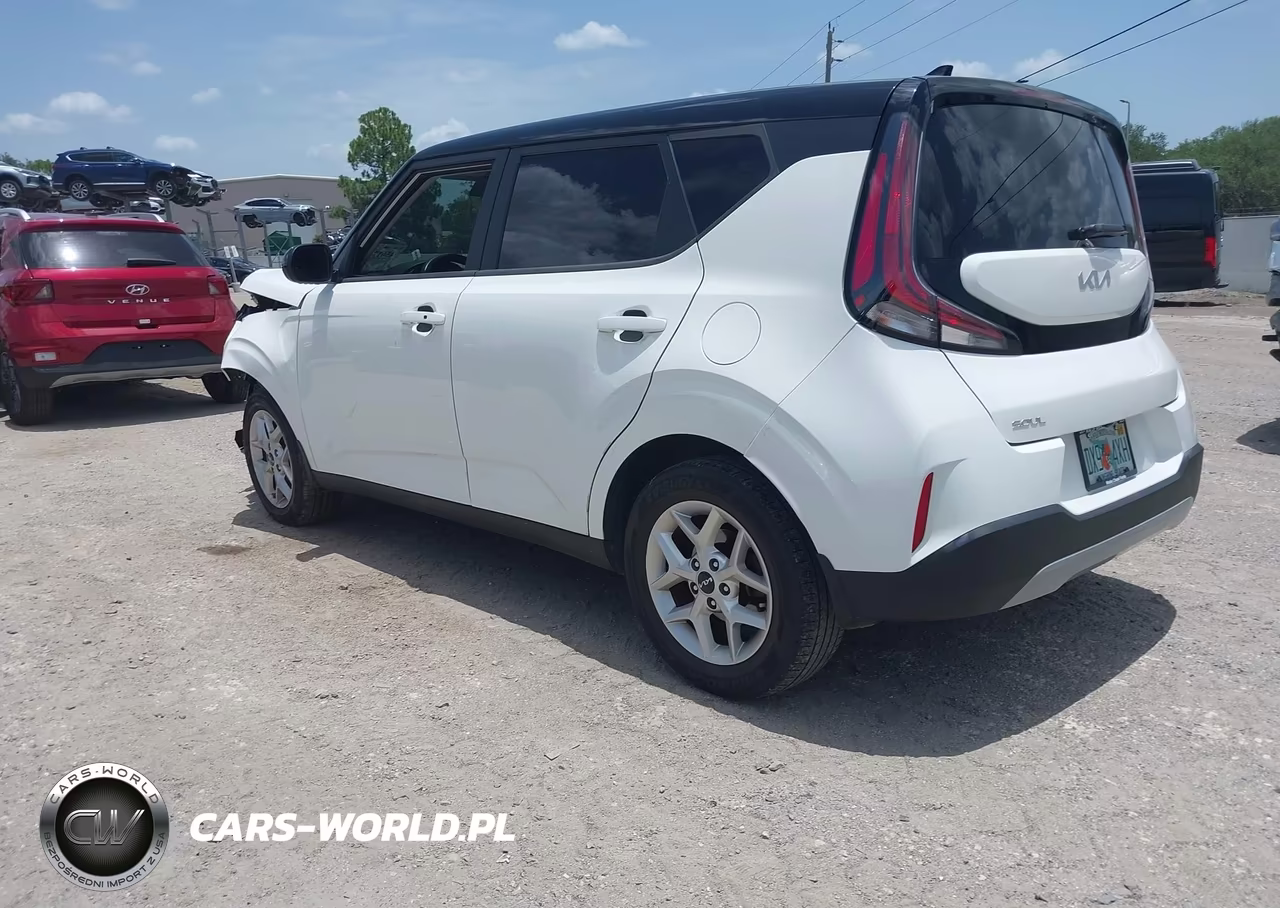 2023 Kia Soul S VIN:KNDJ23AU2P7200073 - 3