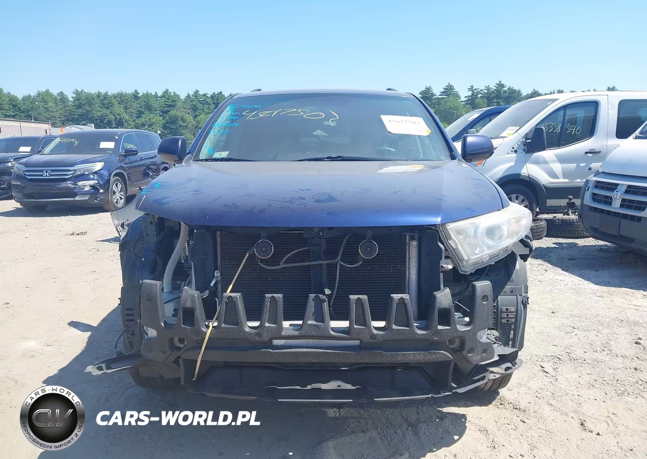 2011 Toyota Highlander Base V6 VIN:5TDBK3EH8BS045206 - 13