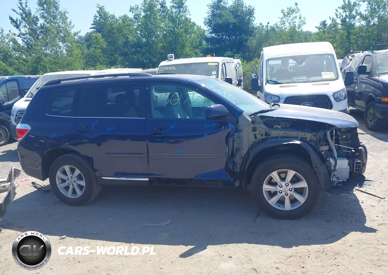 2011 Toyota Highlander Base V6 VIN:5TDBK3EH8BS045206 - 14