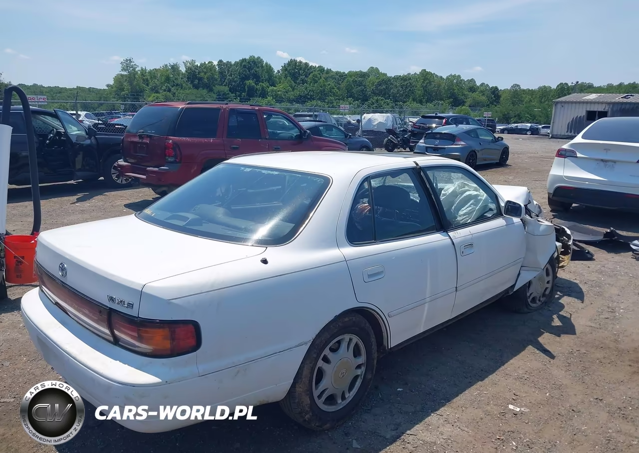 1994 Toyota Camry Xle VIN:JT2GK13E0R0016629 - 4