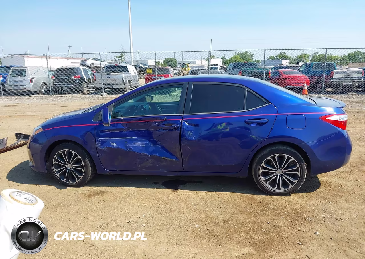 2015 Toyota Corolla S Plus VIN:5YFBURHE4FP197366 - 14