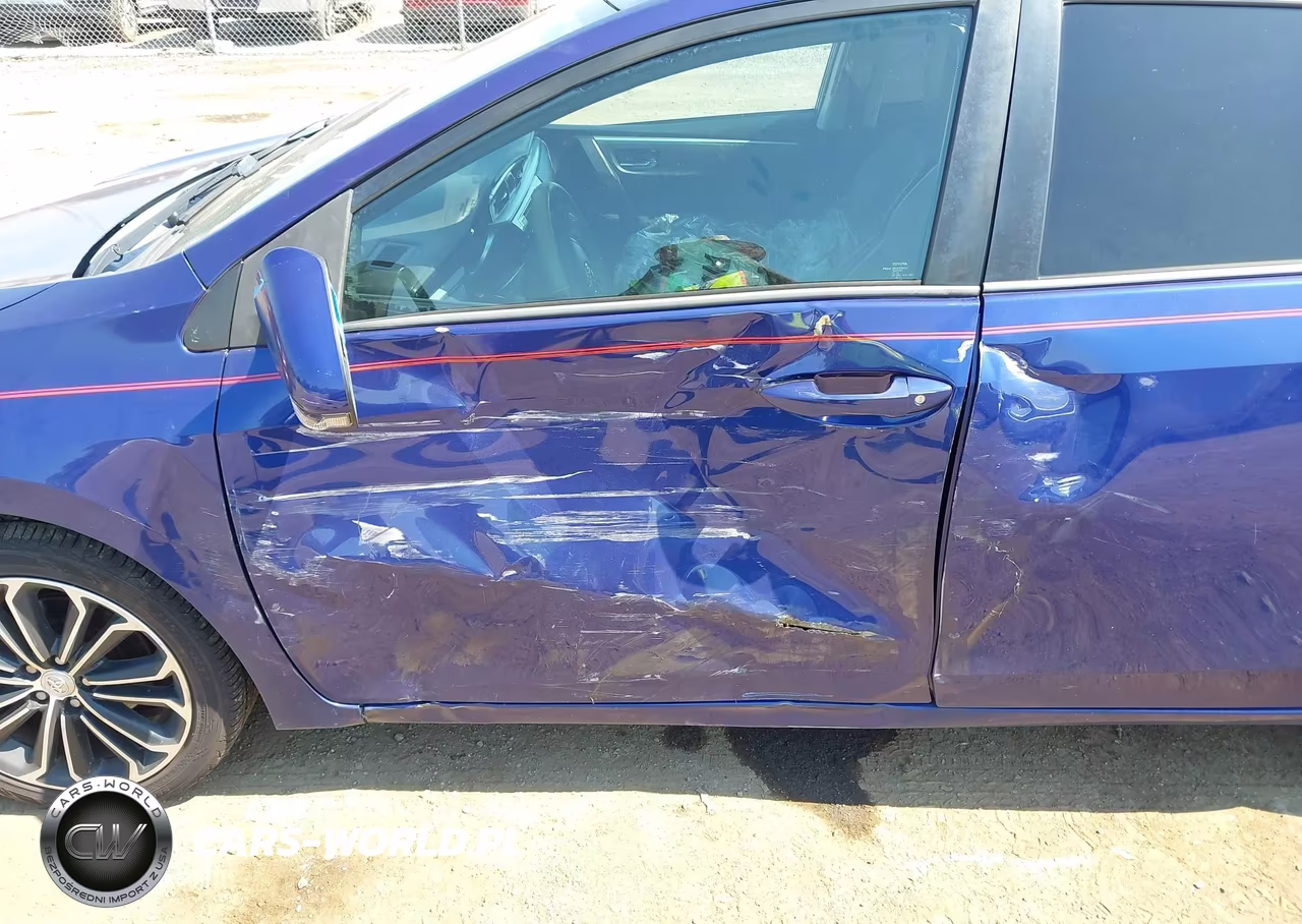 2015 Toyota Corolla S Plus VIN:5YFBURHE4FP197366 - 6