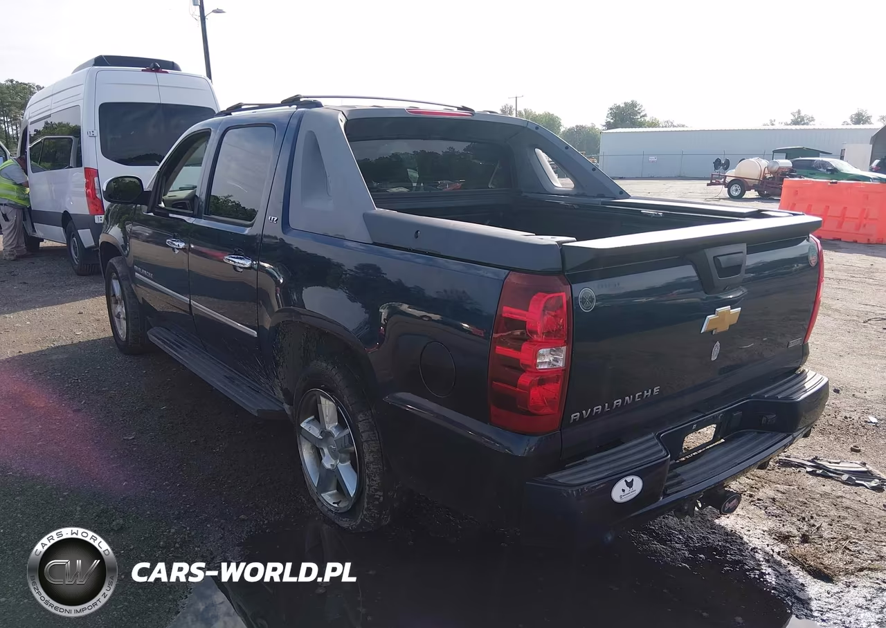 2011 Chevrolet Avalanche 1500 Ltz VIN:3GNTKGE33BG122912 - 3