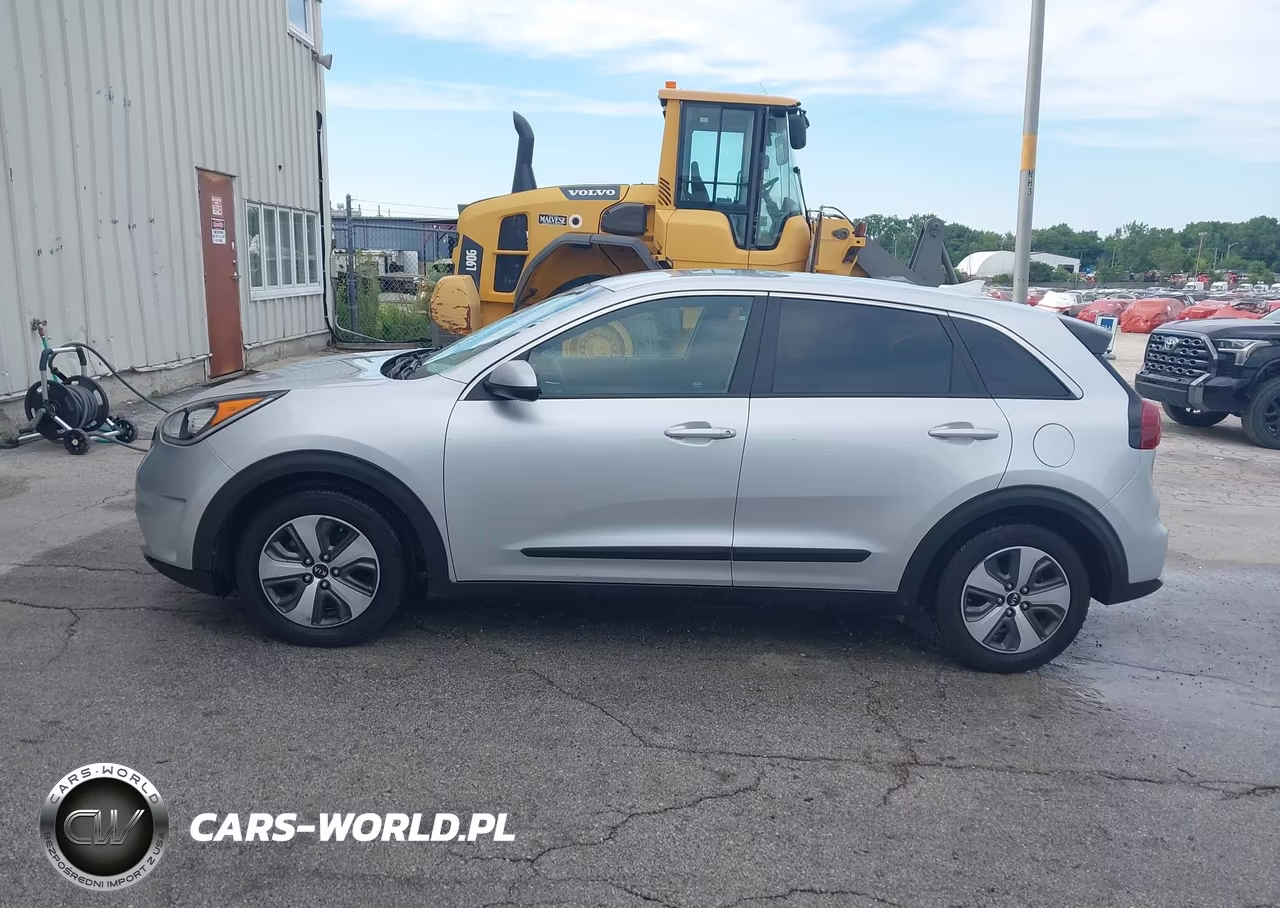 2018 Kia Niro Fe VIN:KNDCB3LC5J5147482 - 14