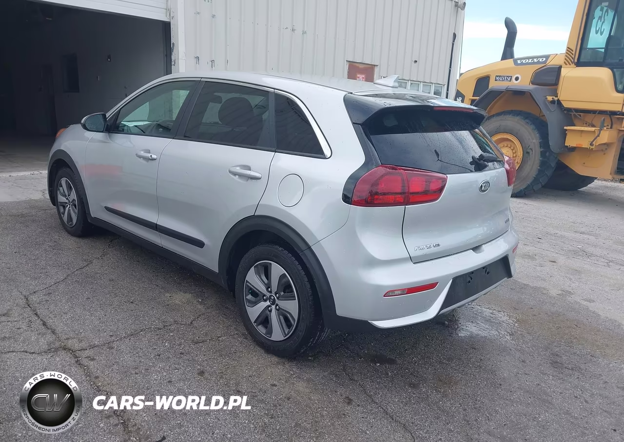 2018 Kia Niro Fe VIN:KNDCB3LC5J5147482 - 3