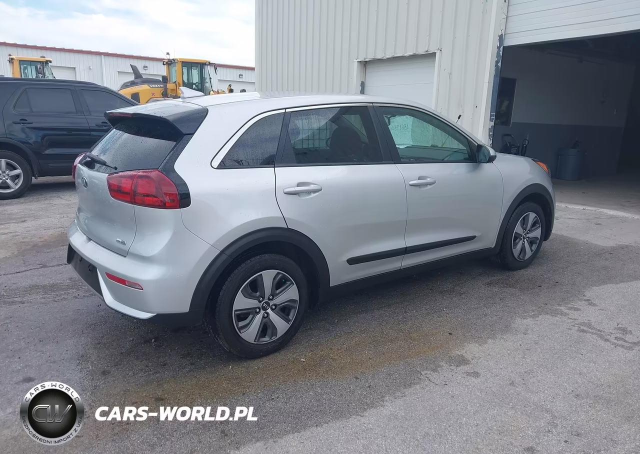2018 Kia Niro Fe VIN:KNDCB3LC5J5147482 - 4