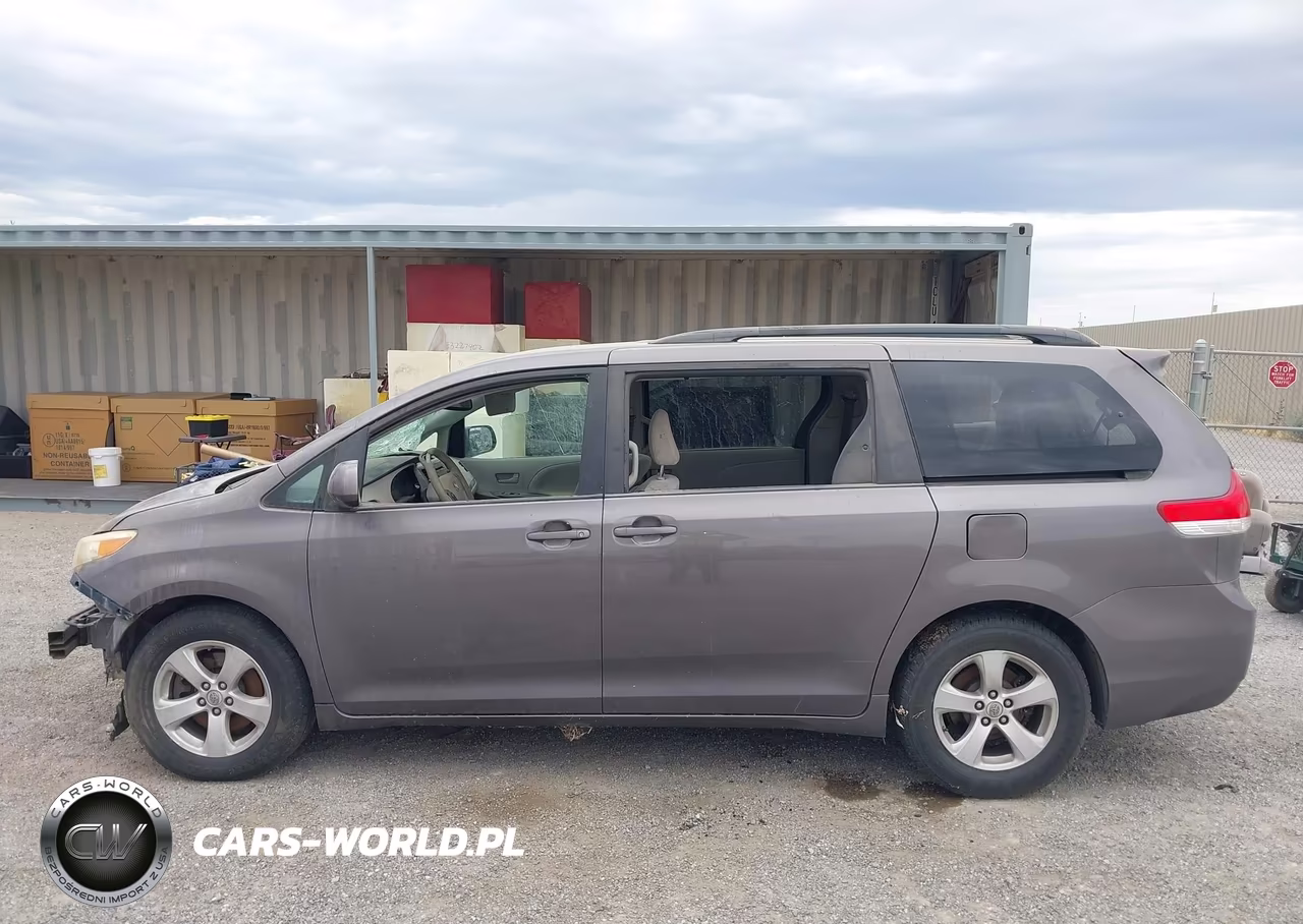 2013 Toyota Sienna Le V6 8 Passenger VIN:5TDKK3DCXDS377981 - 14